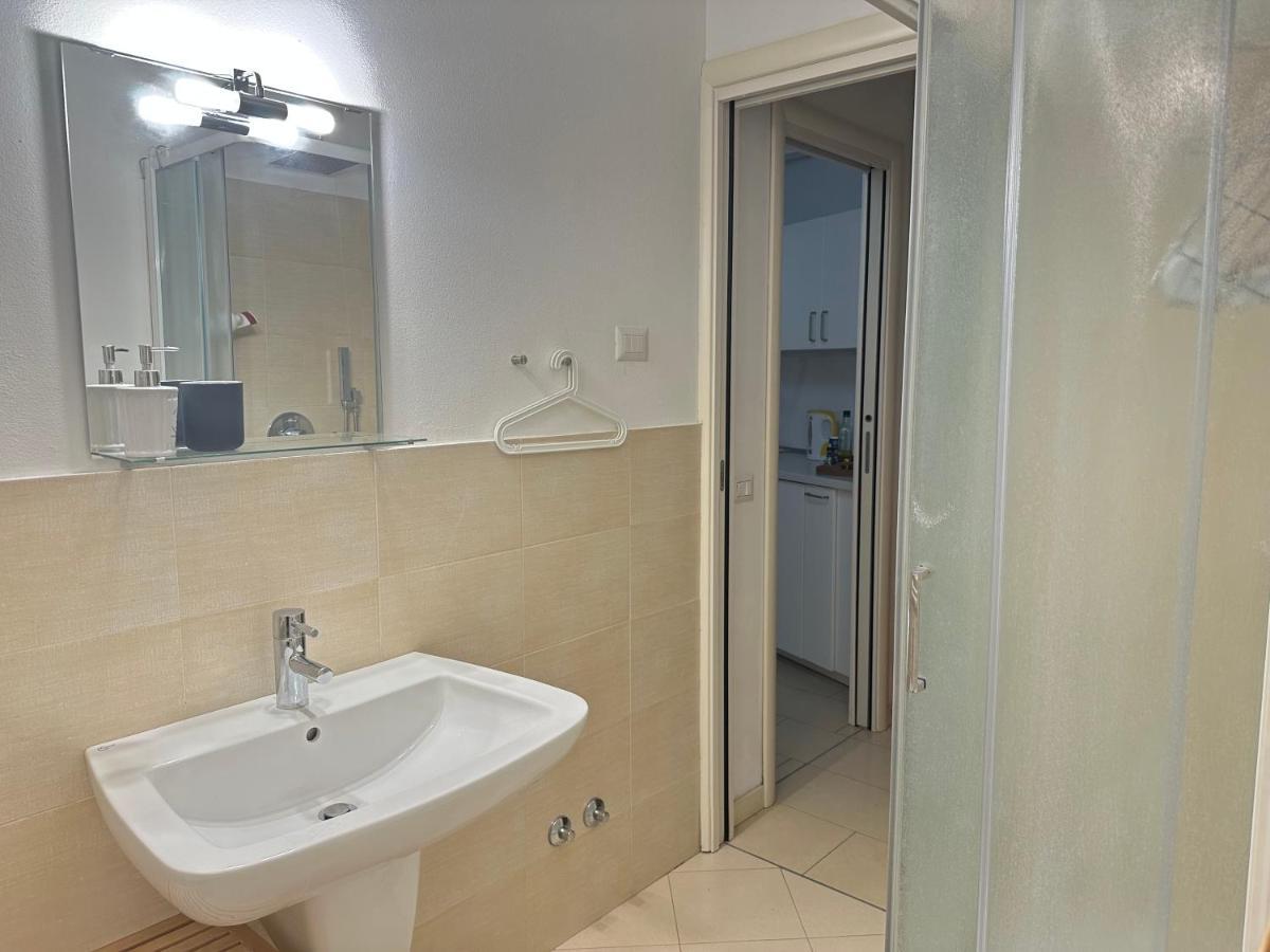 Feel - Accademia Carrara Apartment ベルガモ エクステリア 写真